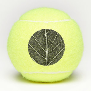 Zwart-wit gloeiend blad close-up tennisballen
