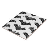 Zwart-wit gotisch vleermuispatroon tegeltje (Zijkant)