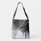 Zwart-wit gotische architectuur schets crossbody tas (Achterkant)