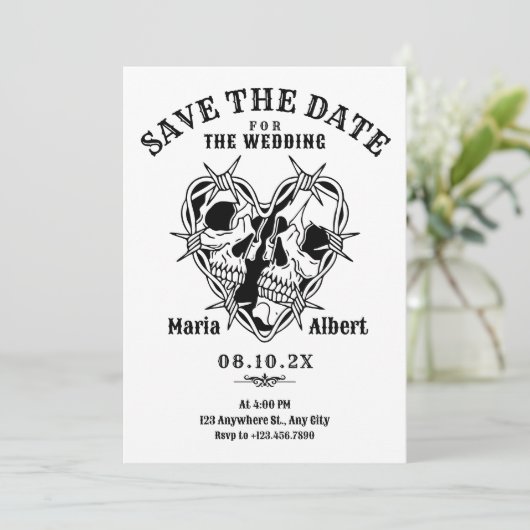 Zwart-wit gotische schedel paar bruiloft save the date (Staand voorkant)