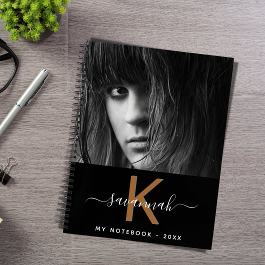 Zwart wit goud foto monogram script notitieboek