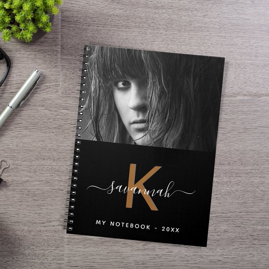 Zwart wit goud foto monogram script notitieboek