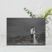 Zwart wit goud kalligrafie net getrouwd foto kaart (Staand voorkant)