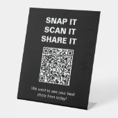 Zwart Wit Graduation Party QR Code Share Foto's Reclamebord Met Voetstuk (Voorkant)