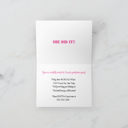 Zwart-wit grappige diploma-uitnodiging (Binnen)