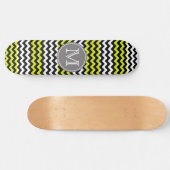 Zwart wit groen Chevron Zigzag Monogram Persoonlijk Skateboard (Horizontaal)