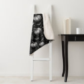 Zwart-wit Halloween Pompoen, Vleermuis, Spiderweb Sherpa Deken (In situ)