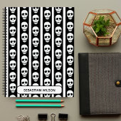 Zwart-wit Halloween Skull Pattern Monogram Notitieboek
