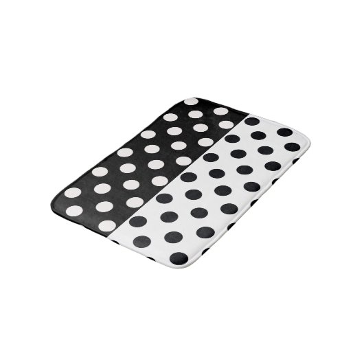 Zwart Wit Halve Kleur Split Inverse Polka Dots Badmat (Gekanteld)