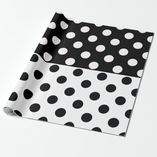 Zwart Wit Halve Kleur Split Inverse Polka Dots Cadeaupapier (Uitgerold)