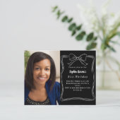 Zwart-wit handgetekende boog foto verjaardag uitnodiging briefkaart (Staand voorkant)