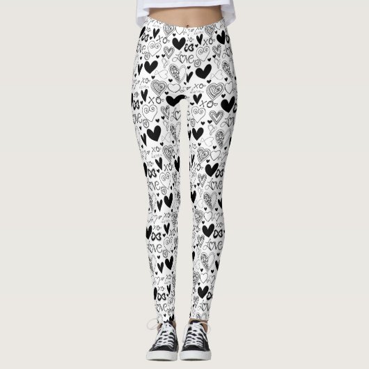 Zwart wit harten liefde leggings (Voorkant)