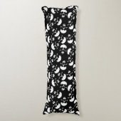 Zwart-wit Herhalend Motief | Schedelpatroon Lichaamskussen (Voorkant Verticaal)