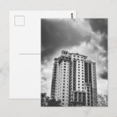 Zwart-wit hoogbouwgebouw briefkaart (Voorkant / Achterkant)