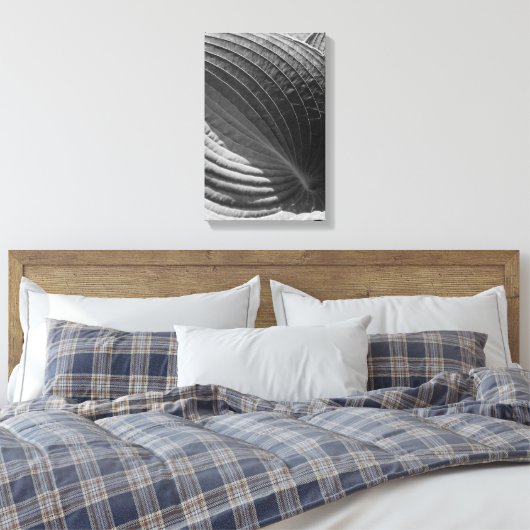 Zwart-wit hosta Leaf Canvas Afdruk (Insitu (Slaapkamer))
