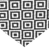 Zwart-wit Ikat Squares Mosaic Art Patroon Korte Tafelloper (Hoek)