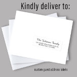 Zwart wit individueel gastadres elegant label<br><div class="desc">De gepersonaliseerde stevige zwarte en witte klastige elegante naam van de trouwgast en adres postselende etiketten met een chemisch kalligrafiekmanuscript.</div>