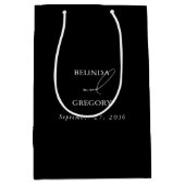 Zwart & Wit Kalligrafie Handtekening Script Bruilo Medium Cadeauzakje (Voorkant)