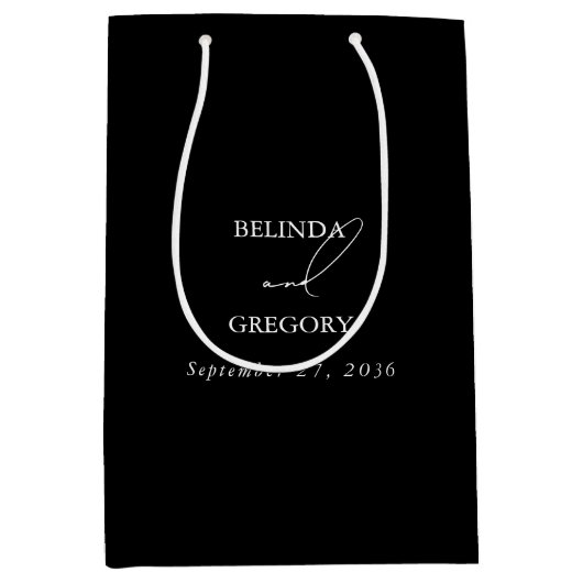 Zwart & Wit Kalligrafie Handtekening Script Bruilo Medium Cadeauzakje (Voorkant)