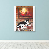 Zwart Wit Kat Liggend voorzijde van Open haard Canvas Afdruk (Insitu (Houten vloer))