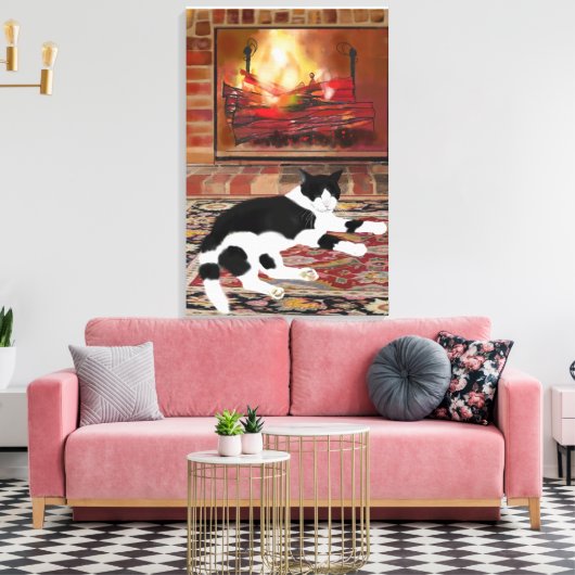 Zwart Wit Kat Liggend voorzijde van Open haard Canvas Afdruk (Insitu (Woonkamer))