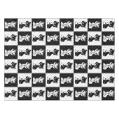 Zwart Wit Kat Monogram Blok Print Tafelkleed (Voorkant (Horizontaal))