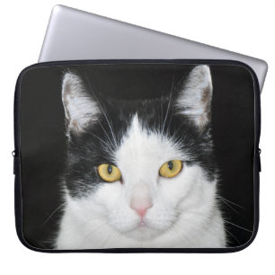 Zwart-wit kattenportret laptop sleeve