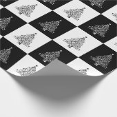 Zwart wit kerstboompatroonpatroonant cadeaupapier (Hoek)