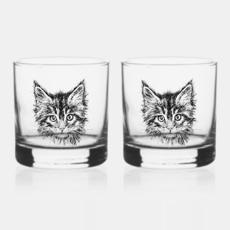 Zwart-wit kitten gezicht whisky glas