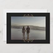 Zwart Wit Klassieke Foto Gouden Monogram Bruiloft Save The Date (Achterkant)