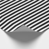 Zwart-wit Kleine Grootte Verticale Strepen Cadeaupapier (Hoek)