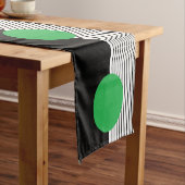 Zwart wit kleurenblok en groene cirkel korte tafelloper (Voorbeeld)