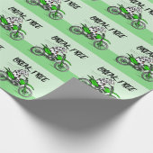 Zwart-wit koe breekt los cadeaupapier (Hoek)