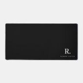 Zwart Wit Kordate Stip Monogram Moderne Minimalist Bureaumat (Voorkant)