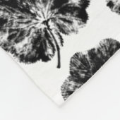 Zwart-wit Lady's Mantle Leaf Print Patroon Fleece Deken (Hoek)