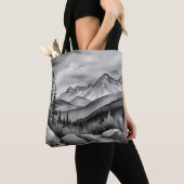 Zwart-wit landschapsschilderij van bergen tote bag (Dichtbij)