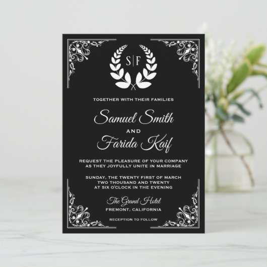 Zwart-wit Laurel Monogram bruiloft uitnodiging (Staand voorkant)
