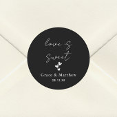 Zwart & Wit Liefde is Zoete Bruiloft Zoete Favor Ronde Sticker