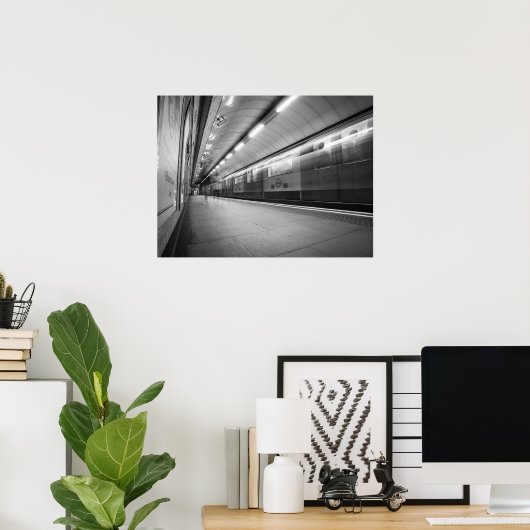 Zwart-wit London Underground Speeding Train Poster (Thuiskantoor)