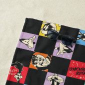 Zwart-wit LOONEY TUNES™ in kleurrijke checker Strandlaken (In situ)