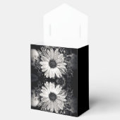 Zwart-wit madeliefjesbloem bedankdoosjes (Geopend)