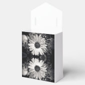 Zwart-wit madeliefjesbloem bedankdoosjes (Geopend)