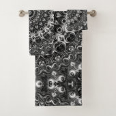 Zwart-wit mandala geometrisch ontwerp bad handdoek (Insitu)