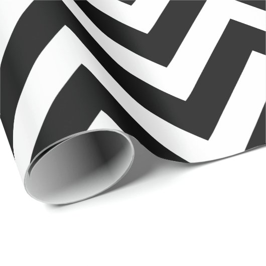 Zwart-wit Medium Size Chevron Stripes Cadeaupapier (Rol Hoek)
