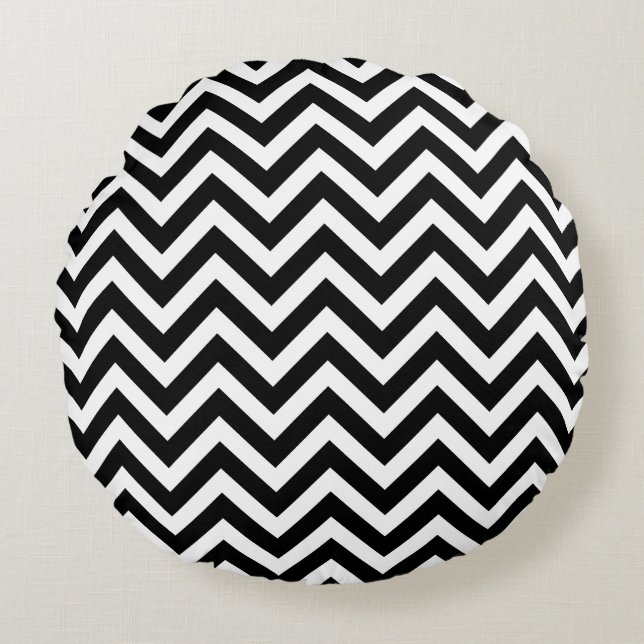 Zwart-wit Medium Size Chevron Stripes Rond Kussen (Voorkant)