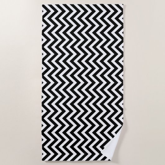 Zwart-wit Medium Verticale Chevron Stripes Strandlaken (Voorkant)