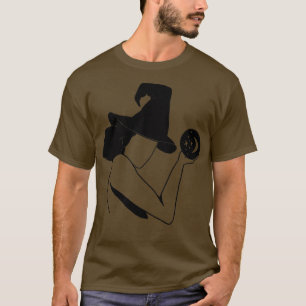 Zwart-wit meisje in een heks Pet met een bal T-shirt