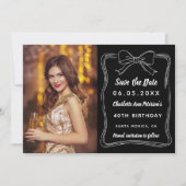 Zwart wit met de hand getekende boog foto verjaard save the date (Voorkant)