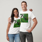 Zwart-wit met rode lemur T-shirt (Unisex)