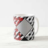 Zwart wit met rode retro patchwork koffiemok (Voorkant rechts)